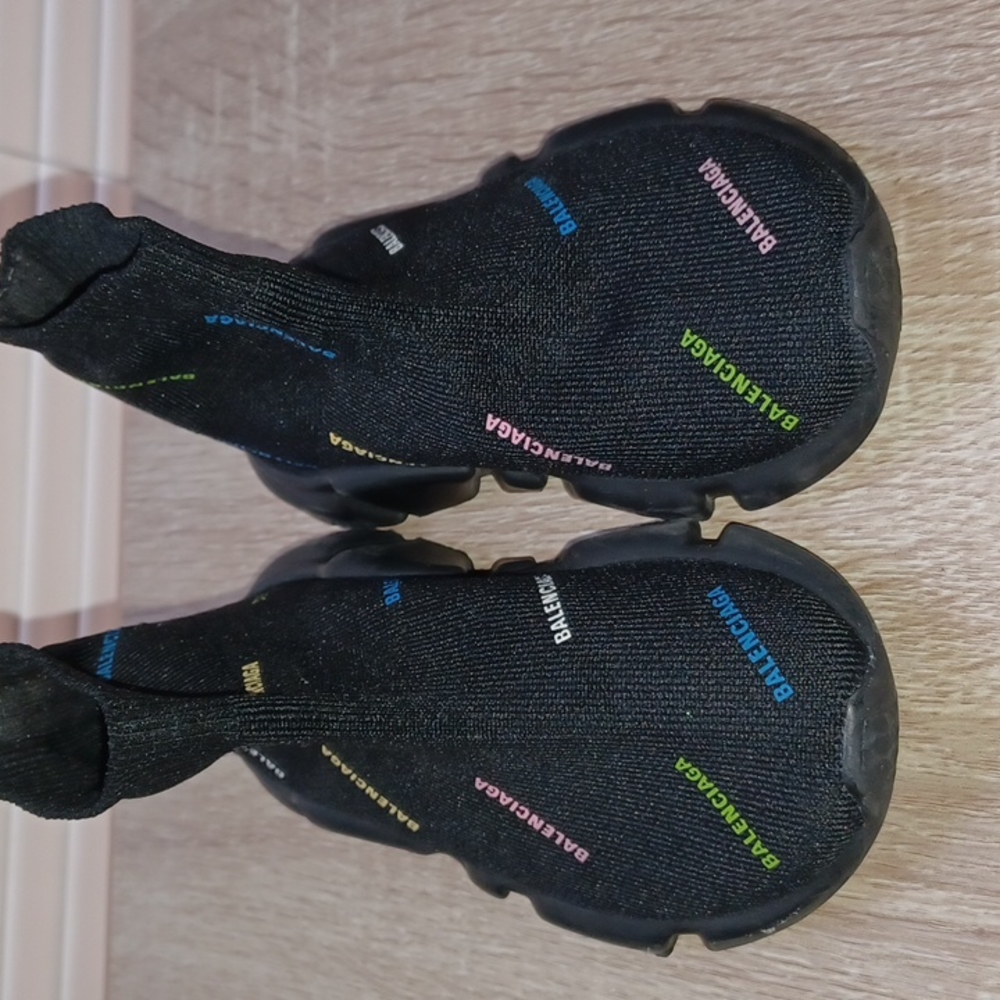 Kids size 7-8 unisex Balenciagas